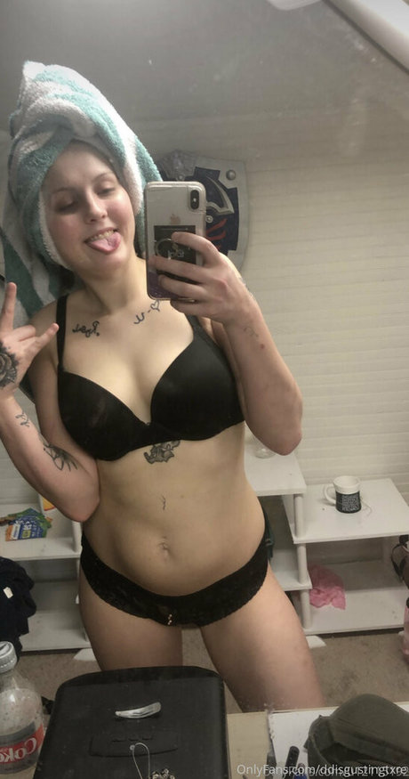 ddisgustingtxre actress picture