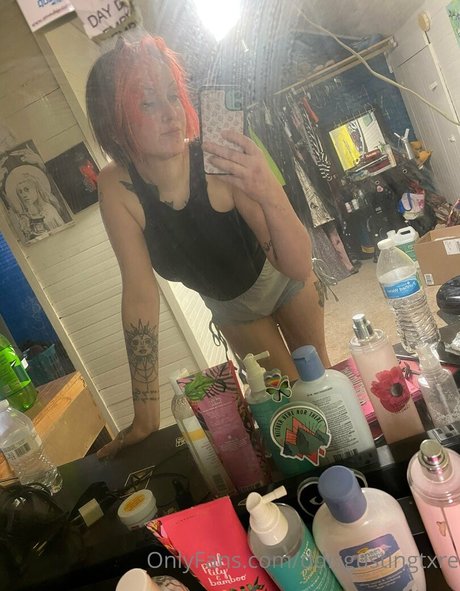 ddisgustingtxre nudes model pics