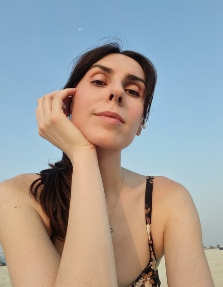 Bambi Hou porn model archive