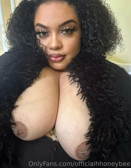 officialhhoneybee naked pornstar photos