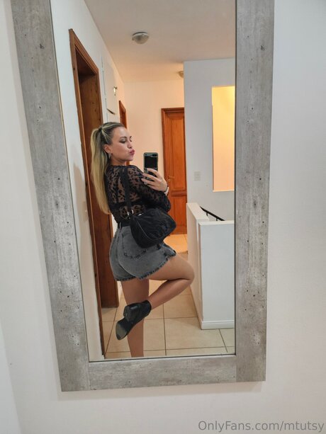 mtutsy model exclusive img