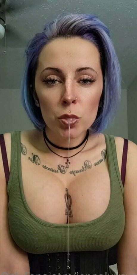 jennaluvsyounot adult model image