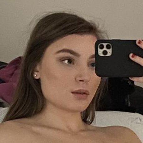 melvniely star pretty photo