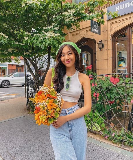 Waikei Waikeezy porn star galleries