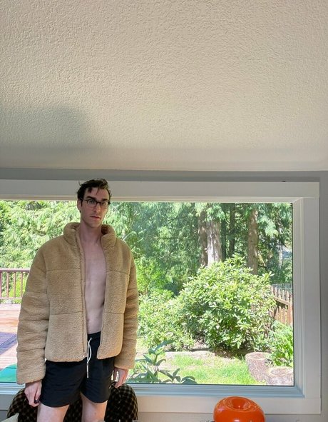 marstonhefner model free pic