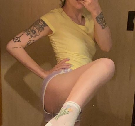 Bonnie Grace sexy star pics