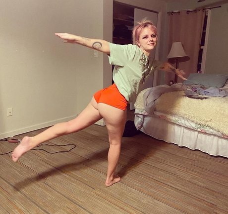 Bonnie Grace pornstar erotic photo