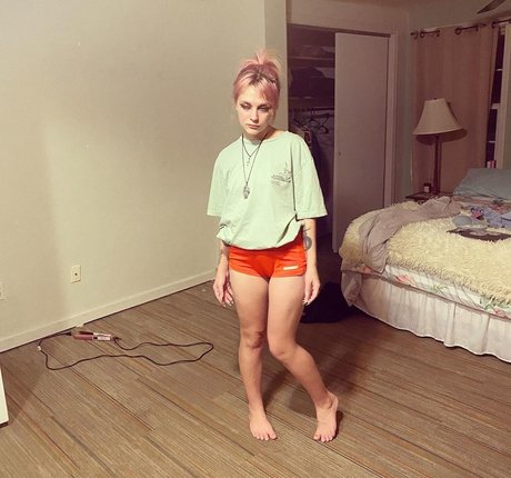 Bonnie Grace nude model photos