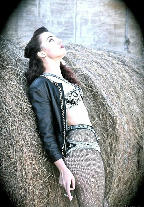 jonnynjune model perfect image