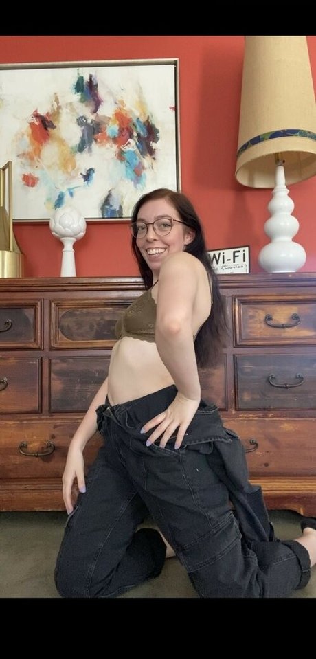 Amanda Golka nude model photo