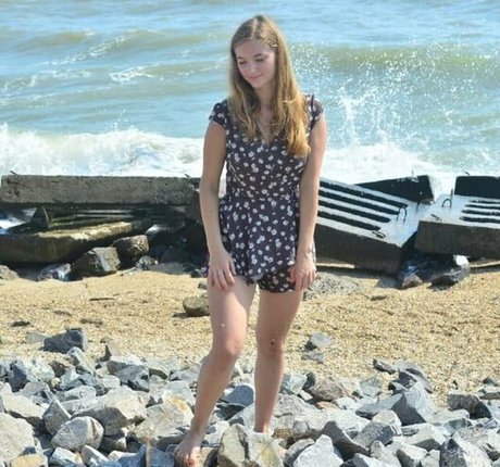 bunnyblondee model hd galleries