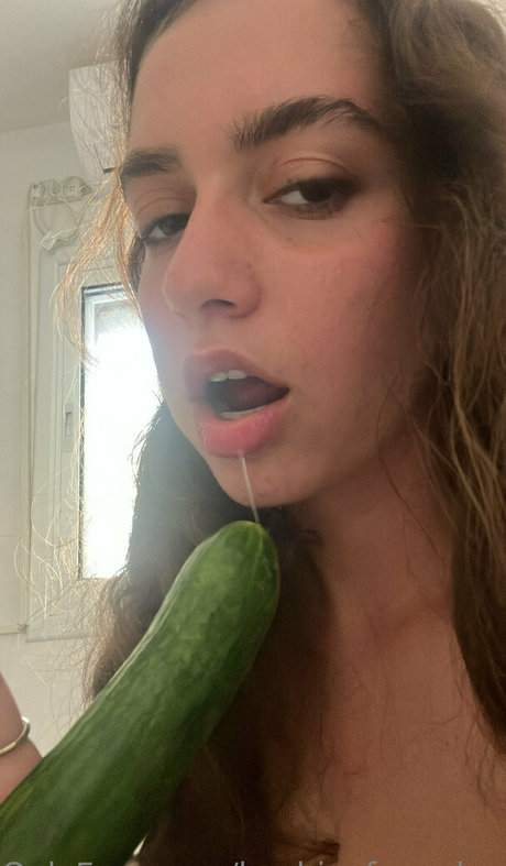 Hachiyafabaolam star erotic image