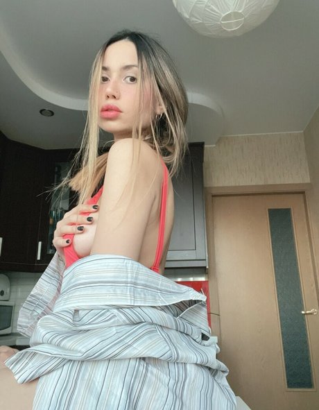 emelevskaya pornstar top photo
