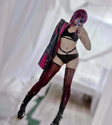 Ristelle Rin model pornographic photo