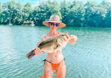 Hottest Fishing erotic actress picture