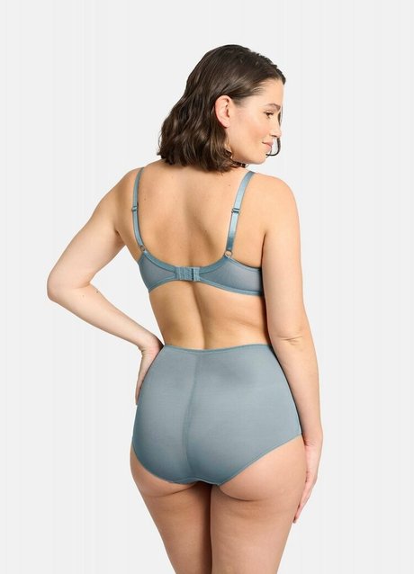 Sabrina Laporte star art img