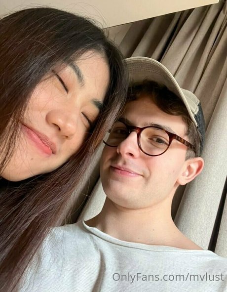 mvlust model hot galleries