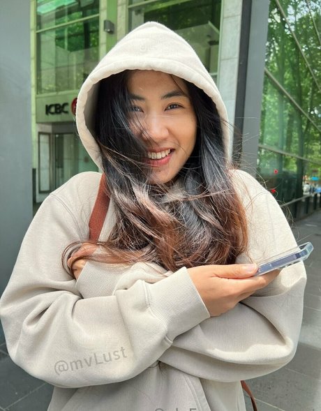 mvlust hot pornstar img