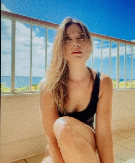 Spencer Grammer perfect model pics