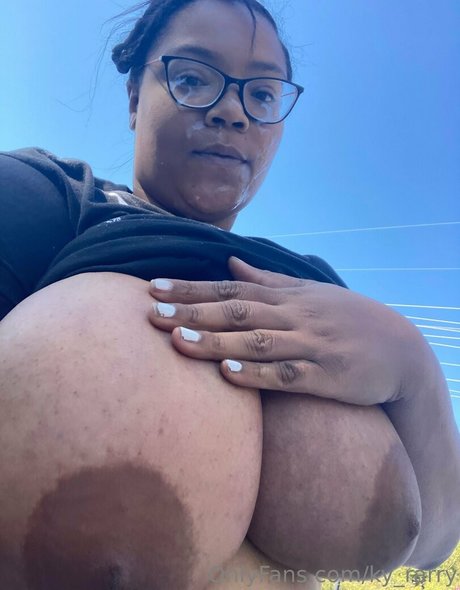 ky rarry star nudes pics