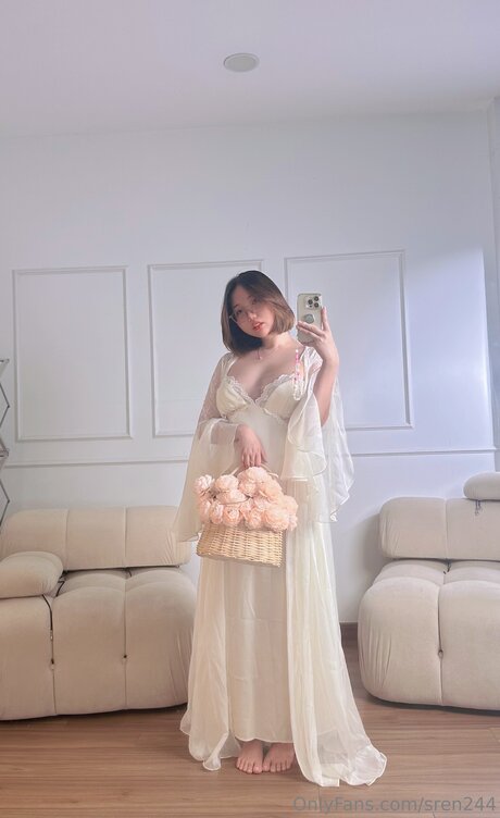 sren244 model nude photo