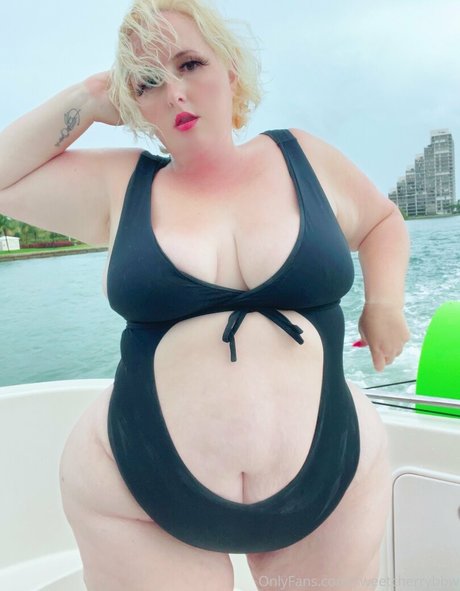 sweetcherrybbw adult model pic