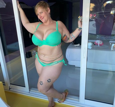 Jenn Leigh star naked picture