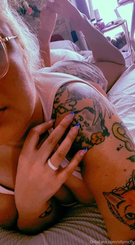 ollymcfly nude actress pic