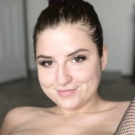 Yourqueenkatiee art pornstar pictures