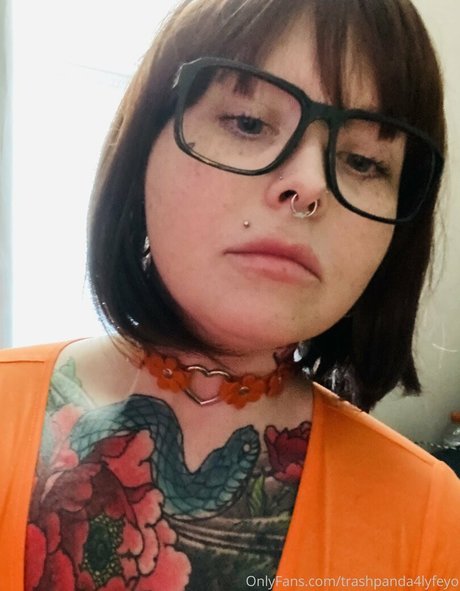 trashpanda4lyfeyo beautiful actress img