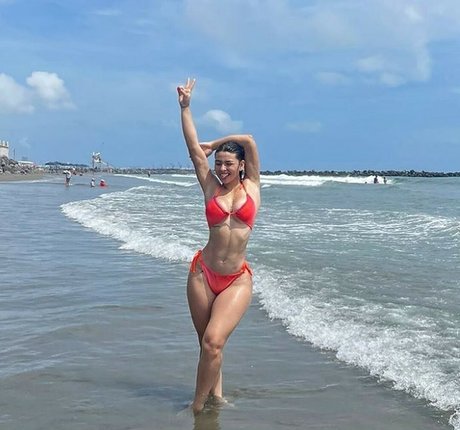 Romina Carrera xxx actress img