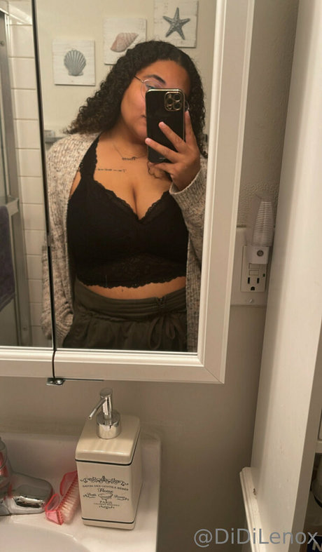 didilenox star erotic gallery