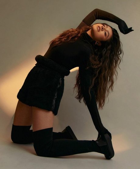 saraecheagaray sexy actress pics