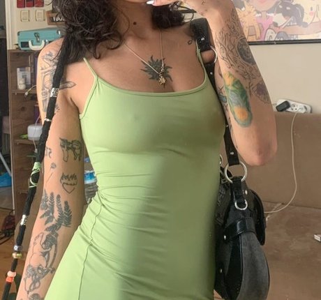 Ciciguner pornographic model photos