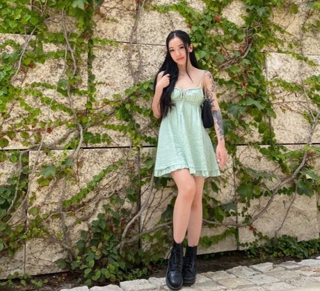 iyamliane free model pic