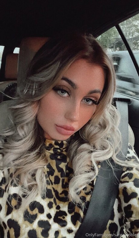 saraayrobles perfect model pic