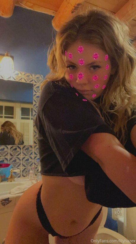 lilyhazex model sex pictures