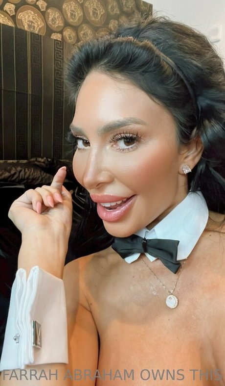 farrahabraham Profile pic