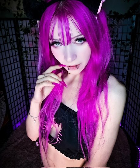 Lily AngeliCat model pretty pics