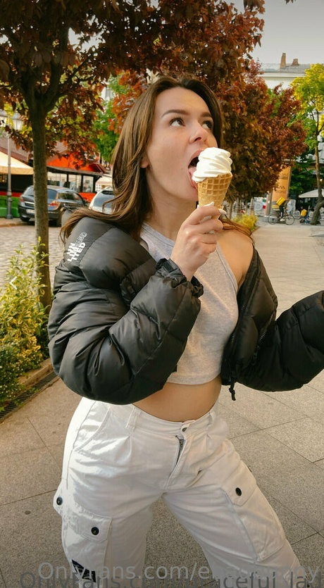 ebadbunny art model images