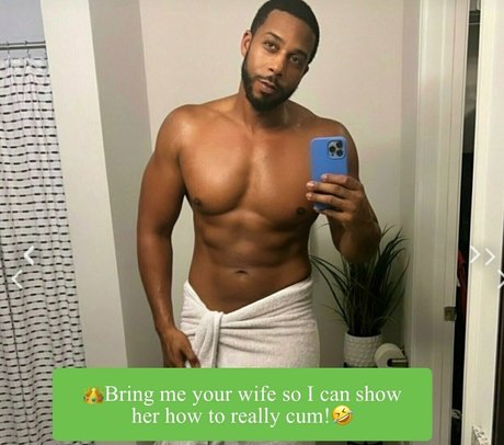 mr greenback model hot img