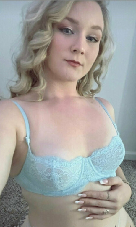 mr greenback model adult pic