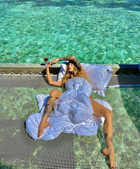 Raissa Bejar model hd pic