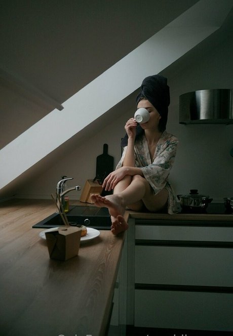 maddieegrey pretty pornstar image