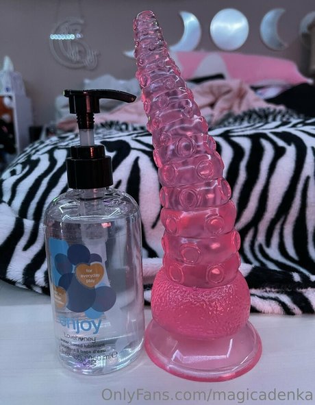 magicadenka model img