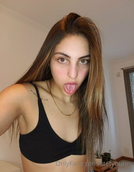 stefybunny model adult image