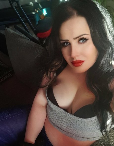 justjenna93 naked pornstar photos