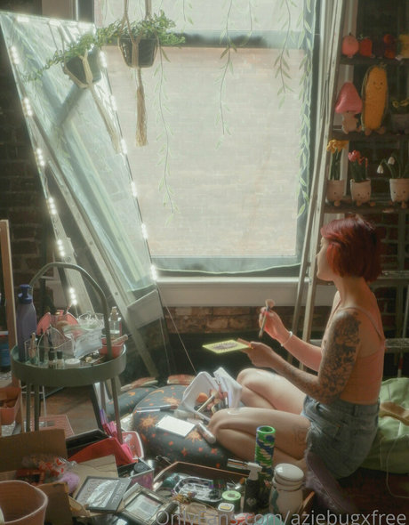 aziebugxfree model top photos