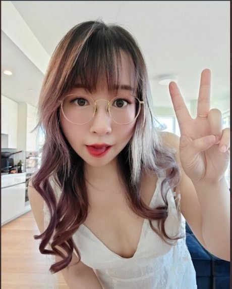 Natsumiii best model pics