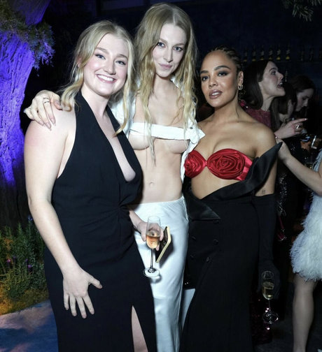 Hunter Schafer beautiful actress img